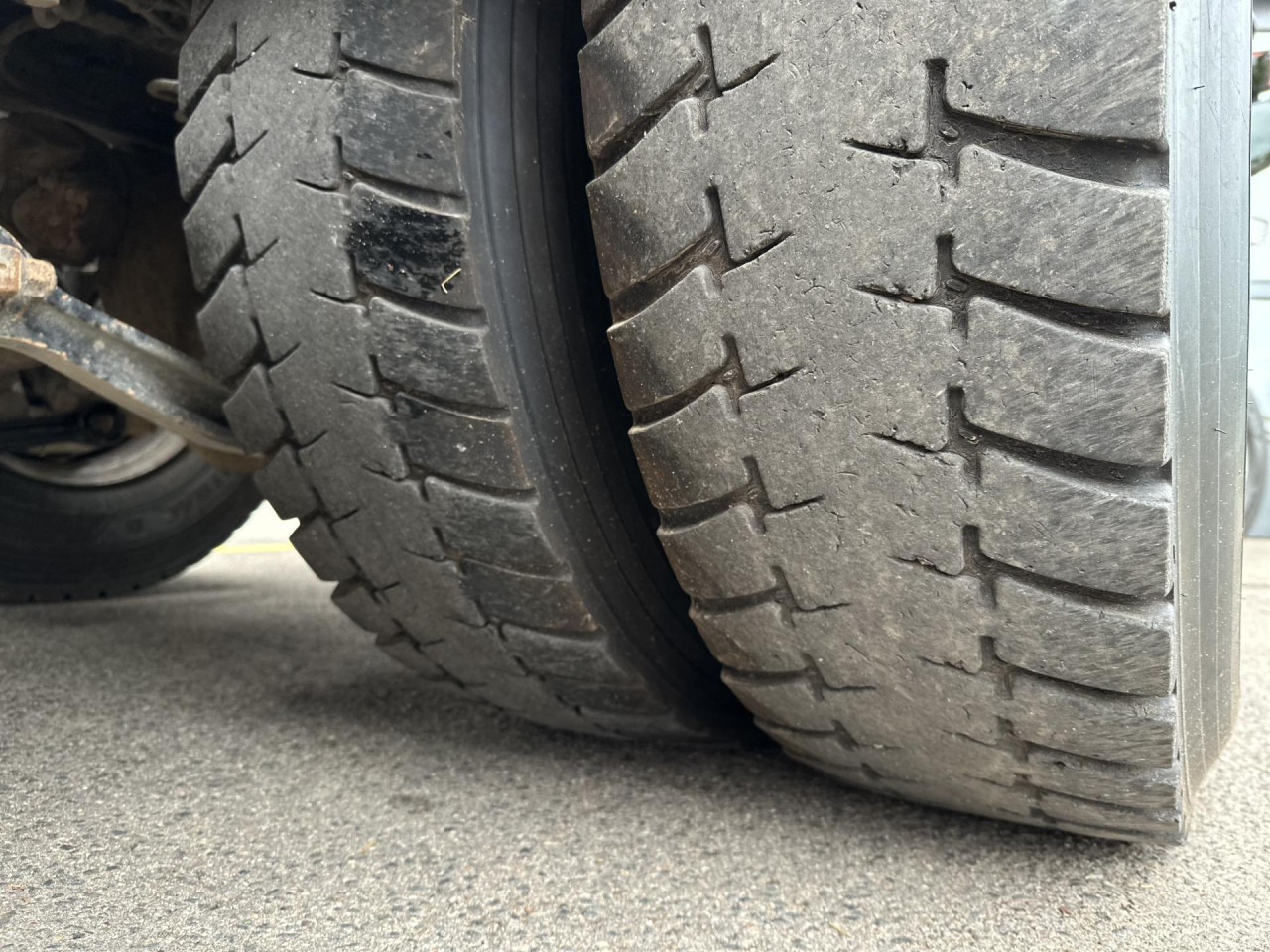 SCANIA R 450 B6x4HZ - Chassi lastbil: bild 2 SCANIA R 450 B6x4HZ - Chassi lastbil: bild 2