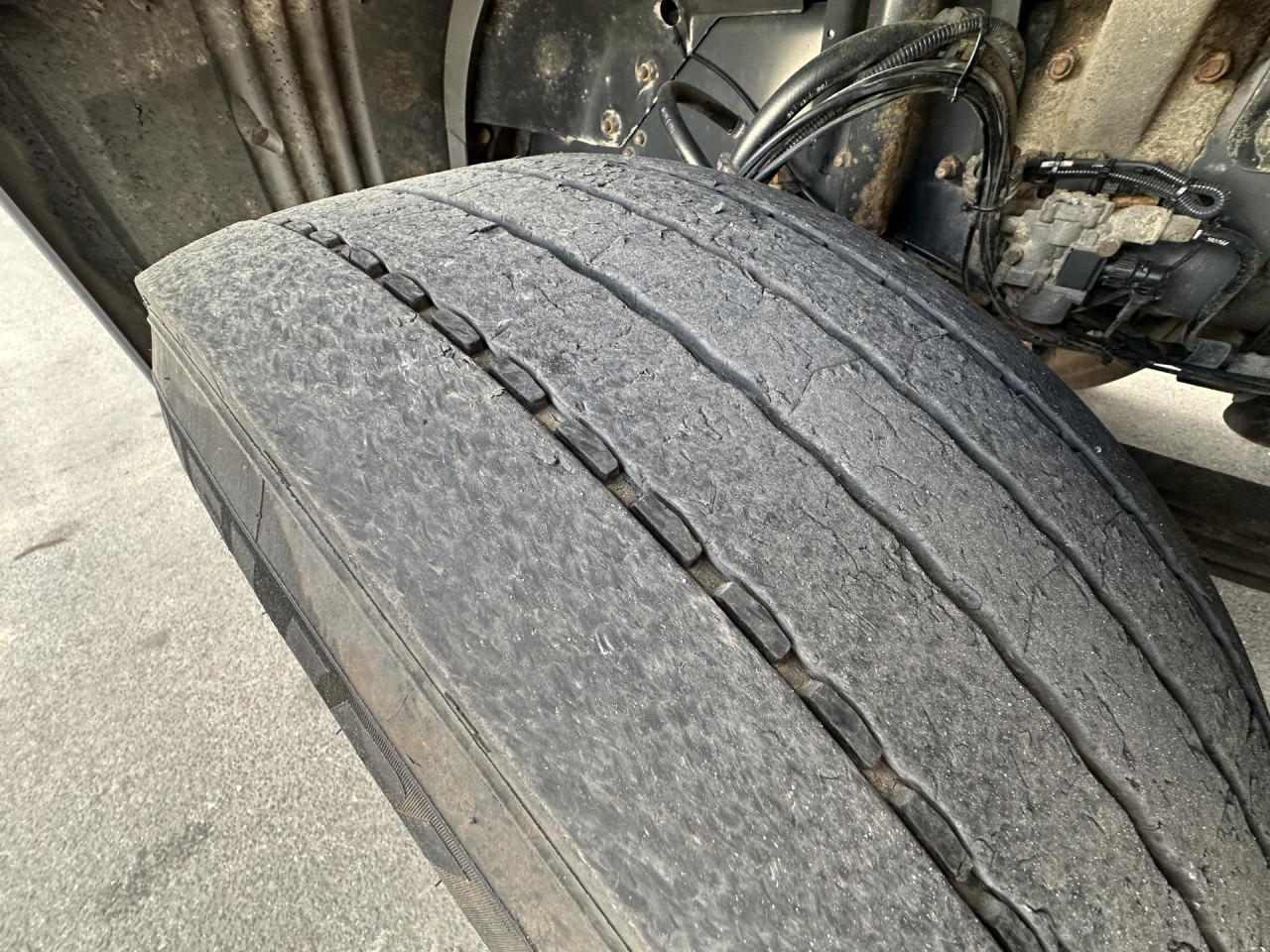 SCANIA R 450 CB6x4HHA - Chassi lastbil: bild 2 SCANIA R 450 CB6x4HHA - Chassi lastbil: bild 2