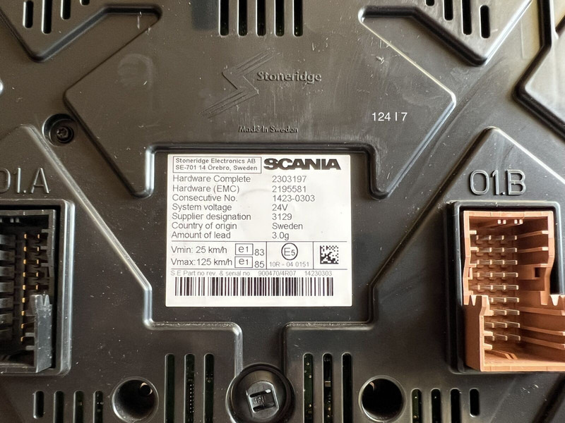 Scania - Instrumentbräda: bild 2 Scania - Instrumentbräda: bild 2