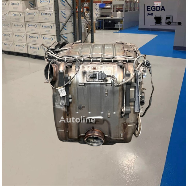 Scania R450 - Katalytisk omvandlare: bild 1 Scania R450 - Katalytisk omvandlare: bild 1