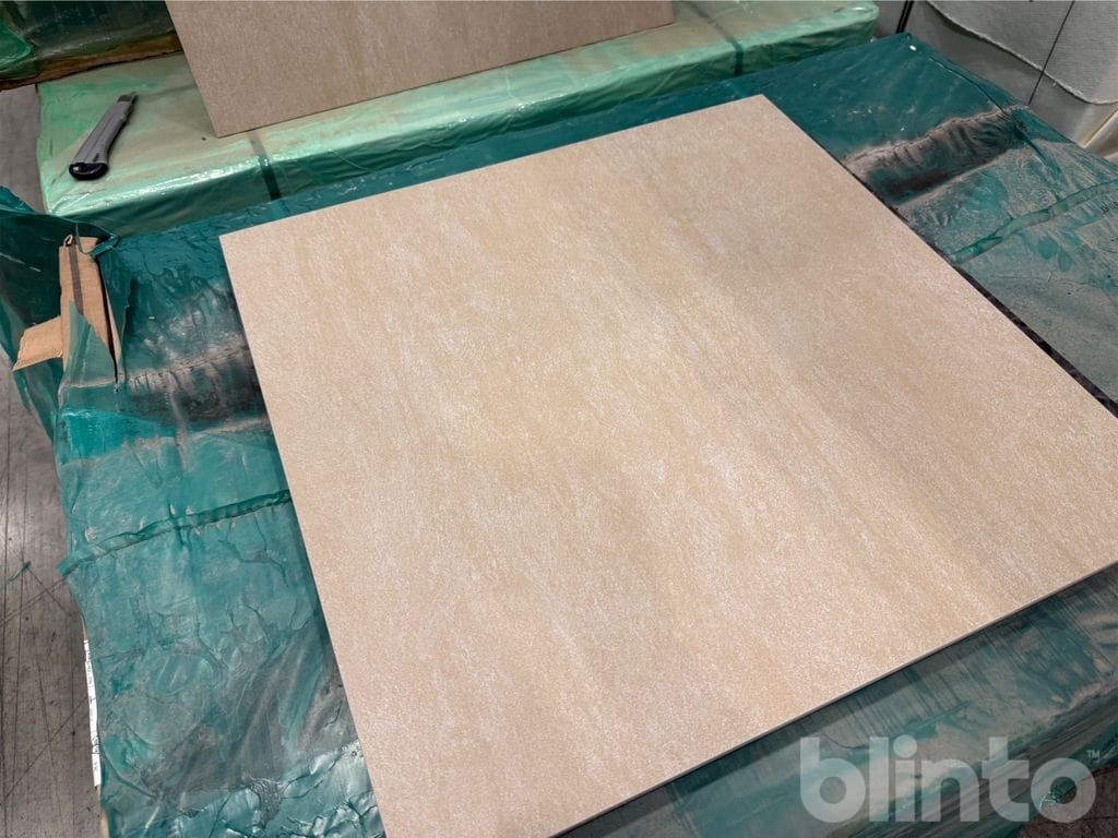 400 m2 - Warm Cement 600x600x8 - Entreprenadutrustning: bild 4 400 m2 - Warm Cement 600x600x8 - Entreprenadutrustning: bild 4