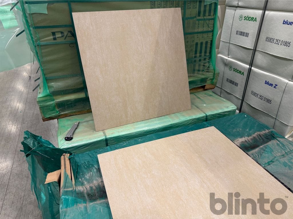 400 m2 - Warm Cement 600x600x8 - Entreprenadutrustning: bild 3 400 m2 - Warm Cement 600x600x8 - Entreprenadutrustning: bild 3