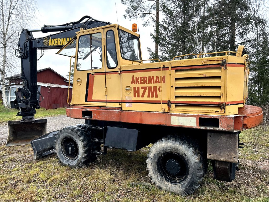 Åkerman H7 Mc - Grävmaskin på däck: bild 3 Åkerman H7 Mc - Grävmaskin på däck: bild 3