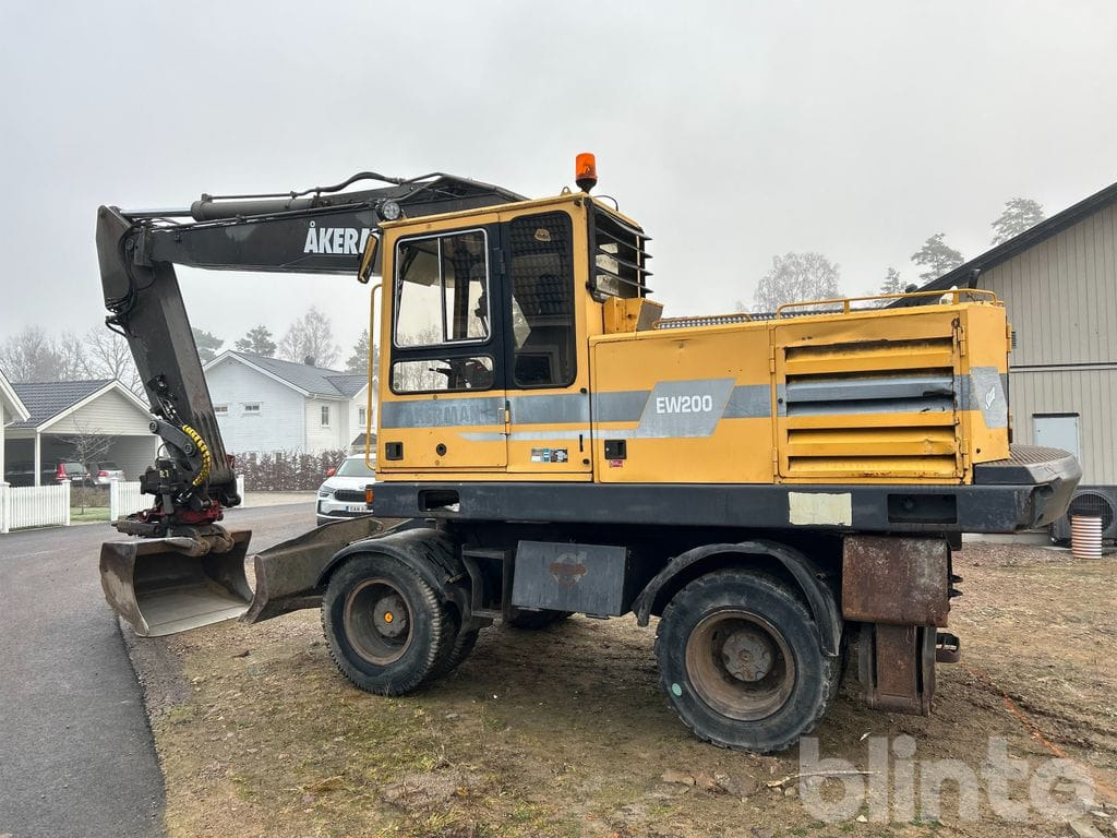 Åkerman - Grävmaskin på däck: bild 3 Åkerman - Grävmaskin på däck: bild 3