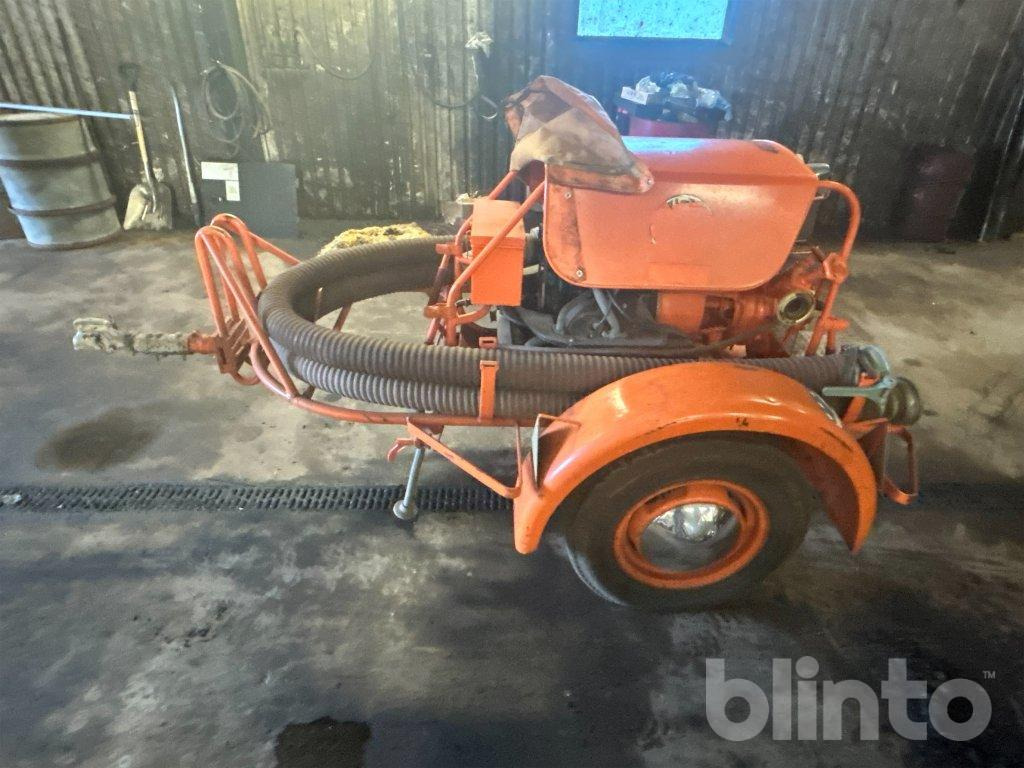 Albin motor Volkswagen 1200 - Entreprenadutrustning: bild 1 Albin motor Volkswagen 1200 - Entreprenadutrustning: bild 1