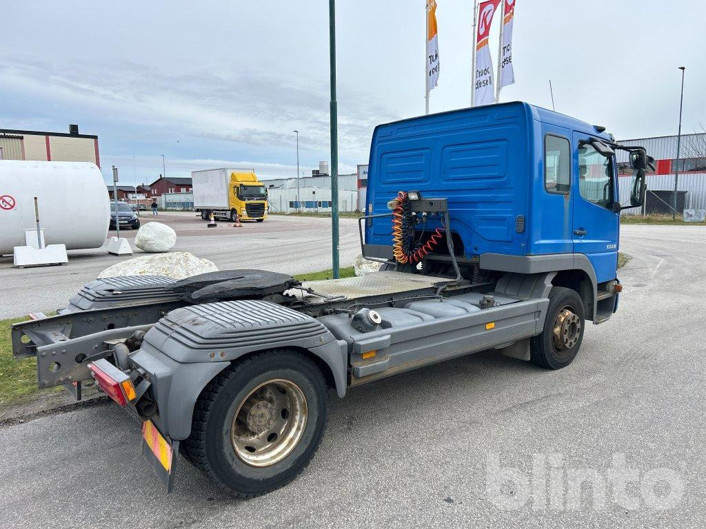 MERCEDES-BENZ 1328 LS 4X - Dragbil: bild 5 MERCEDES-BENZ 1328 LS 4X - Dragbil: bild 5