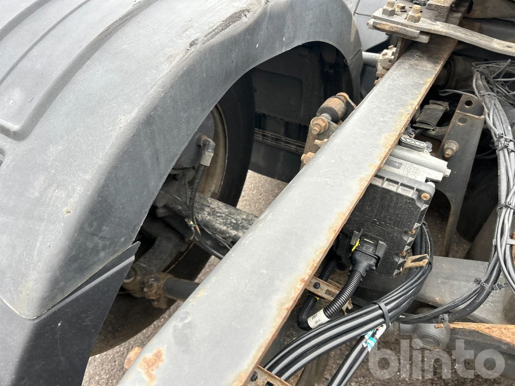 Dragbil VOLVO FH500 6x2: bild 40