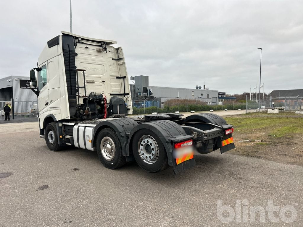 Dragbil VOLVO FH500 6x2: bild 7