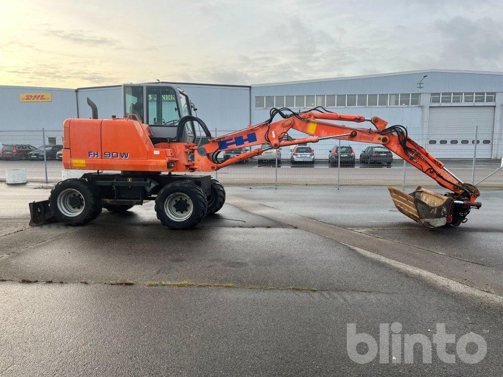 Hitachi FH 90 W - Grävmaskin på däck: bild 4 Hitachi FH 90 W - Grävmaskin på däck: bild 4