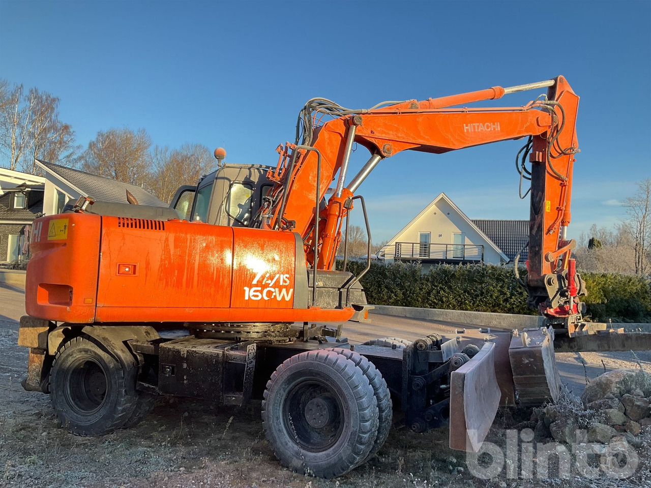 Hitachi ZX160W - Grävmaskin på däck: bild 1 Hitachi ZX160W - Grävmaskin på däck: bild 1