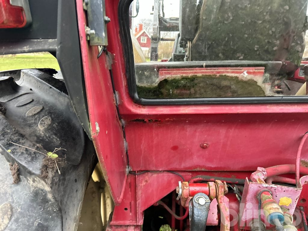 Traktor INTERNATIONAL 685 XL: bild 46