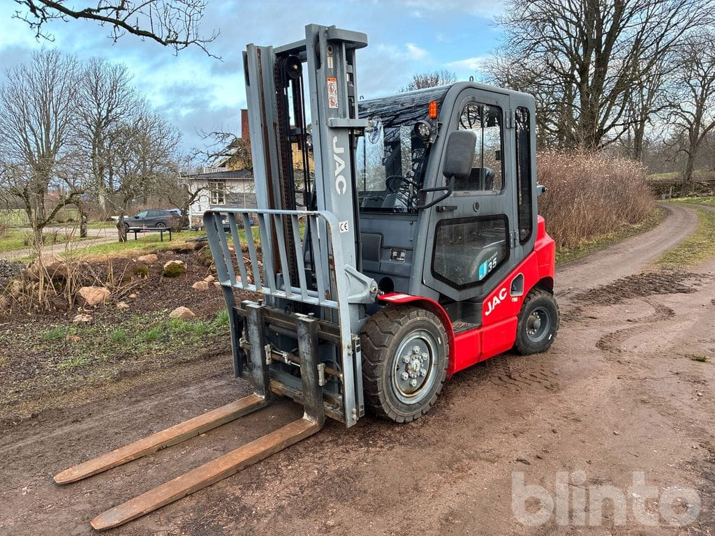 JAC J35 - Motviktstruck: bild 1 JAC J35 - Motviktstruck: bild 1