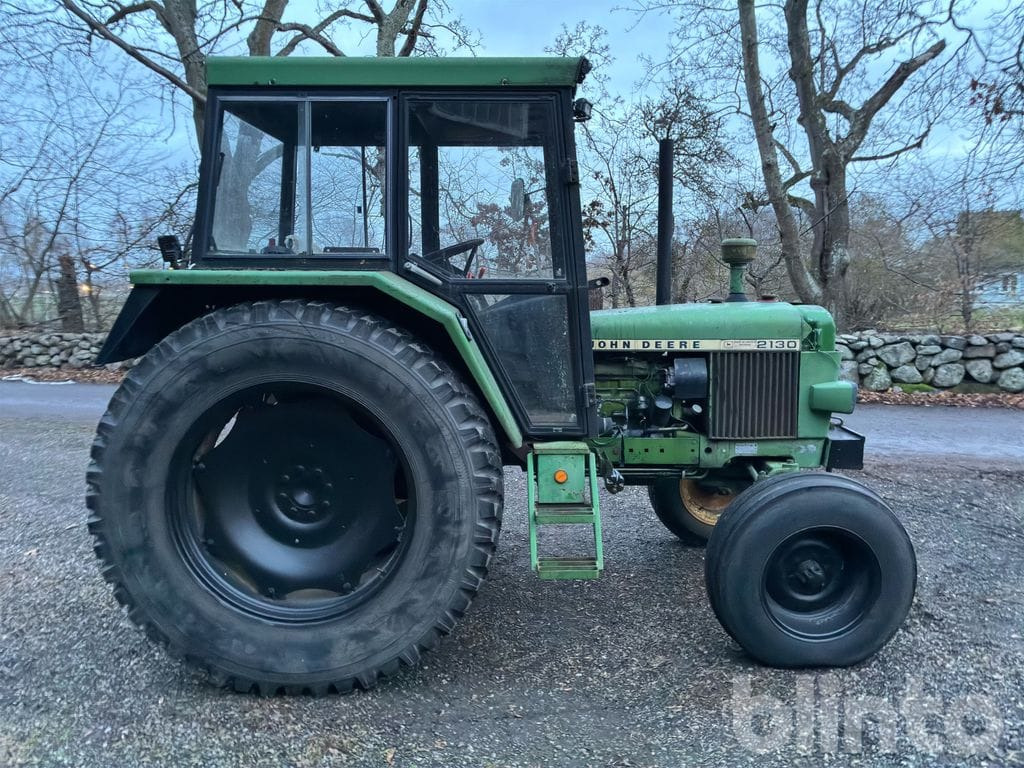 JOHN DEERE 2130 - Traktor: bild 4 JOHN DEERE 2130 - Traktor: bild 4