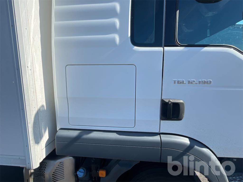 Lastbil med skåp MAN: bild 47