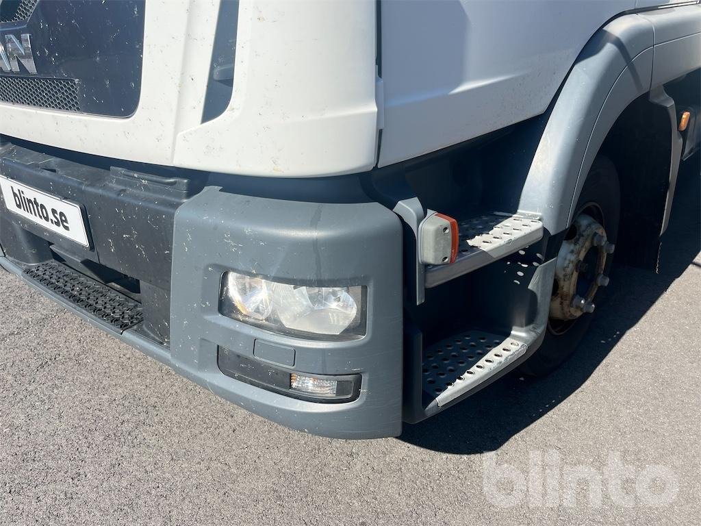 Lastbil med skåp MAN: bild 35