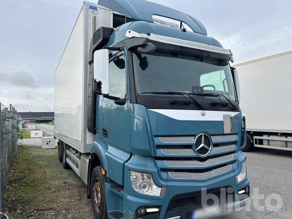 MERCEDES-BENZ 963-0-C - Lastbil med skåp: bild 3 MERCEDES-BENZ 963-0-C - Lastbil med skåp: bild 3