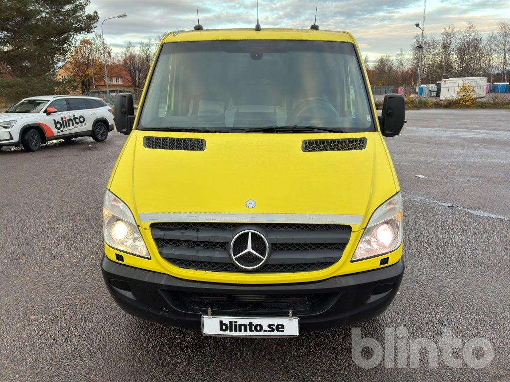 MERCEDES-BENZ - Skåpbil: bild 2 MERCEDES-BENZ - Skåpbil: bild 2