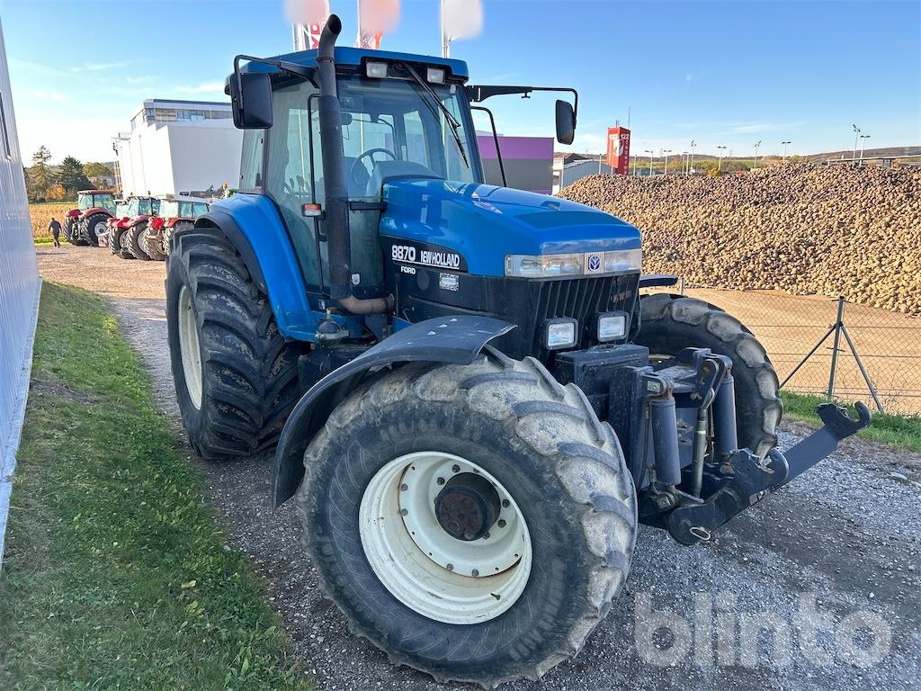 New Holland 8870 (1999) - Traktor: bild 2 New Holland 8870 (1999) - Traktor: bild 2