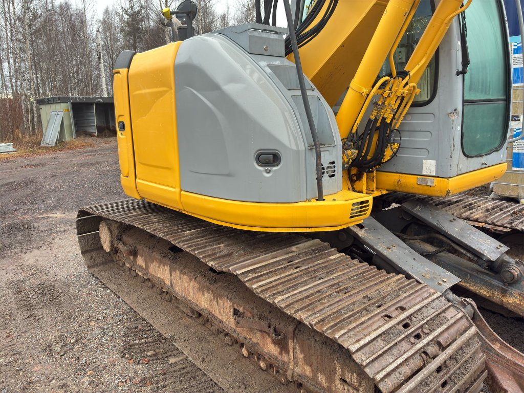 Bandgrävare New Holland Kobelco E135BSR-2: bild 23