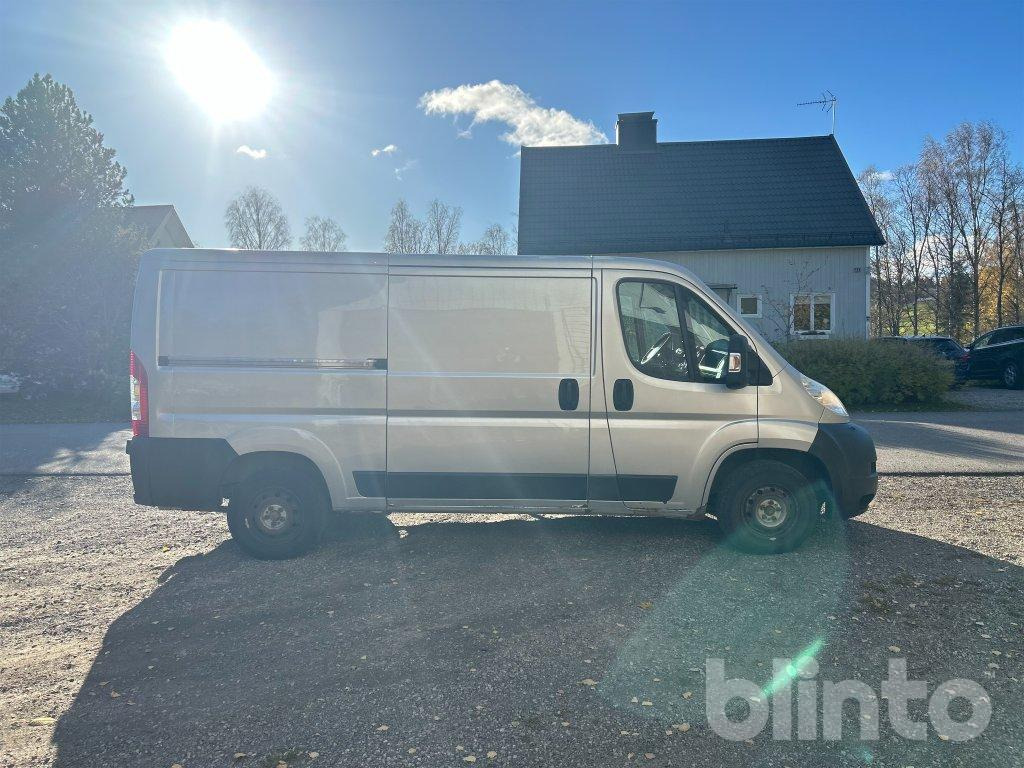 PEUGEOT Y - Skåpbil: bild 4 PEUGEOT Y - Skåpbil: bild 4