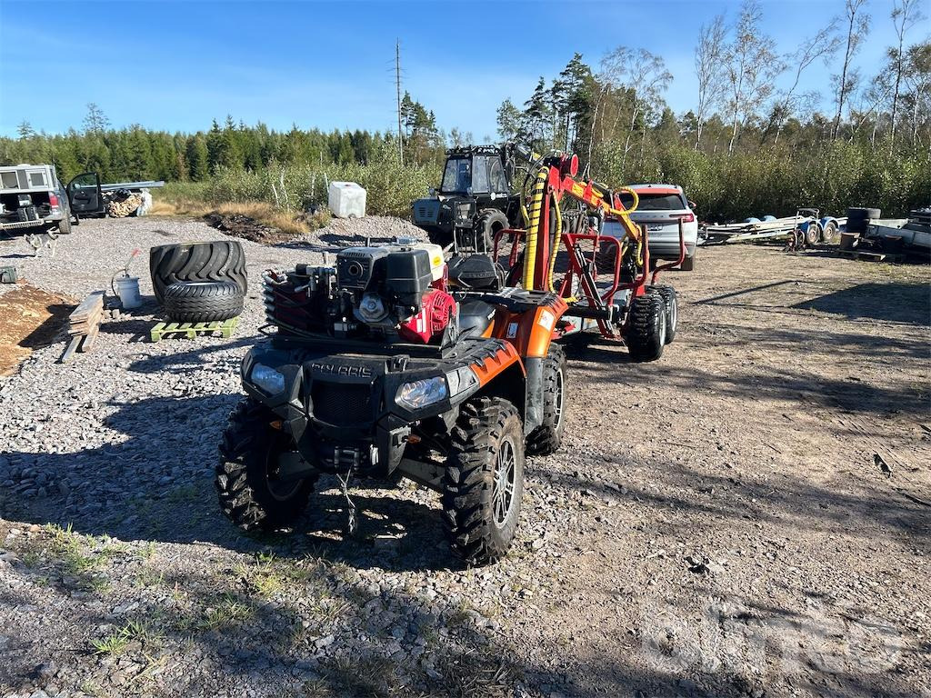 POLARIS SPORTSMAN 850 EF - Fyrhjuling, Skogsvagn: bild 2 POLARIS SPORTSMAN 850 EF - Fyrhjuling, Skogsvagn: bild 2