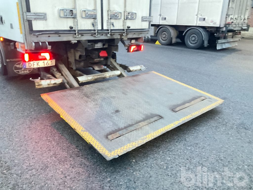 Lastbil med skåp SCANIA R450LB6X2*4MNB: bild 15