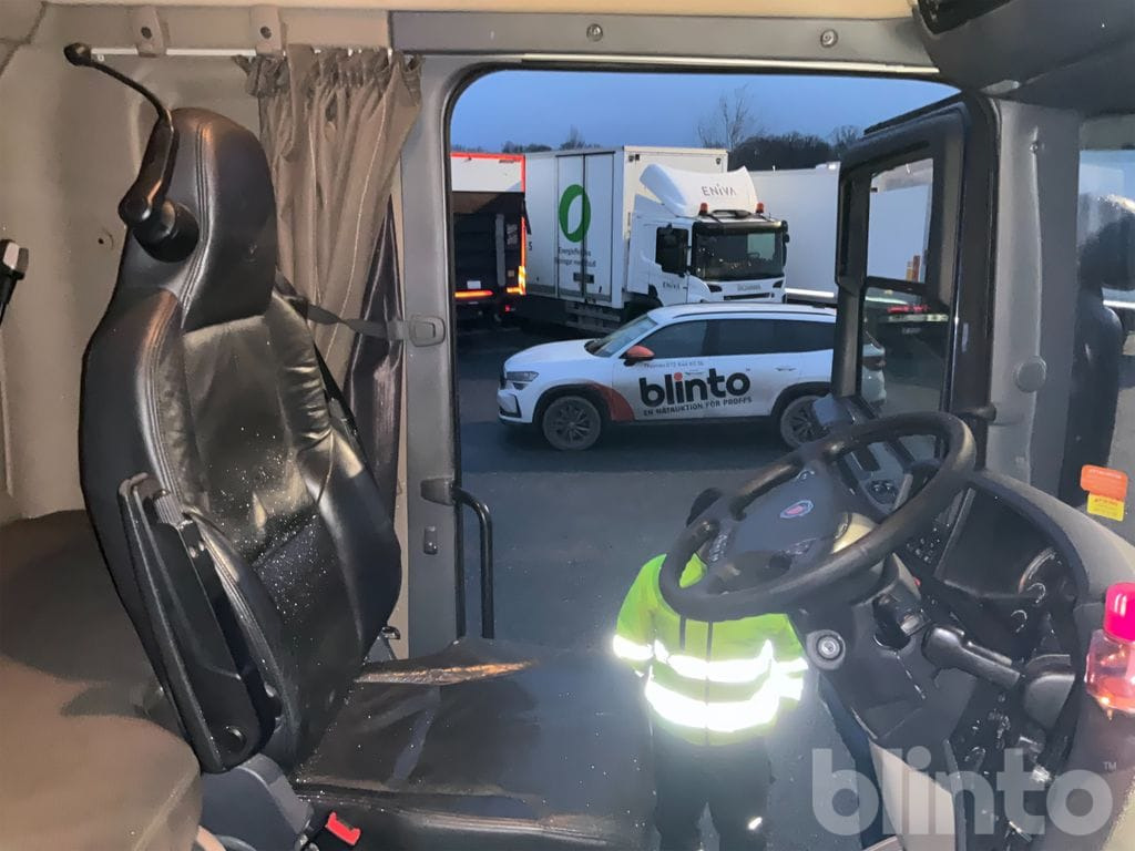 Lastbil med skåp SCANIA R450LB6X2*4MNB: bild 34
