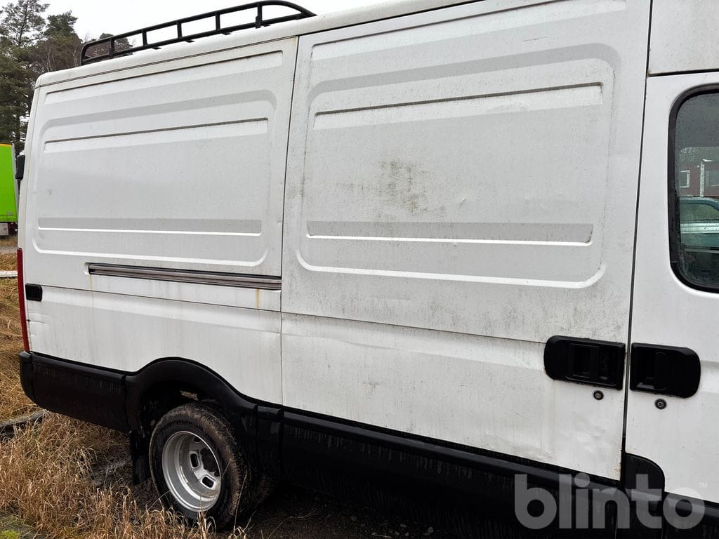 Transportbil IVECO DAILY 35C15: bild 22