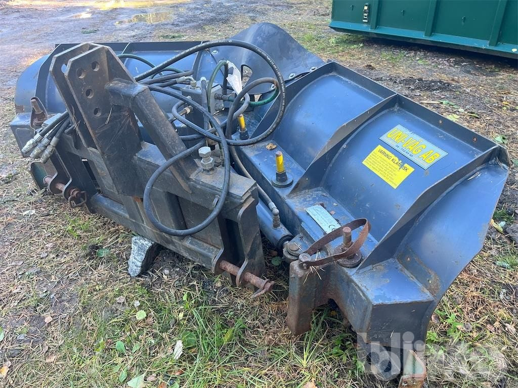 Uni-Väg UV-240 - Schaktblad: bild 2 Uni-Väg UV-240 - Schaktblad: bild 2