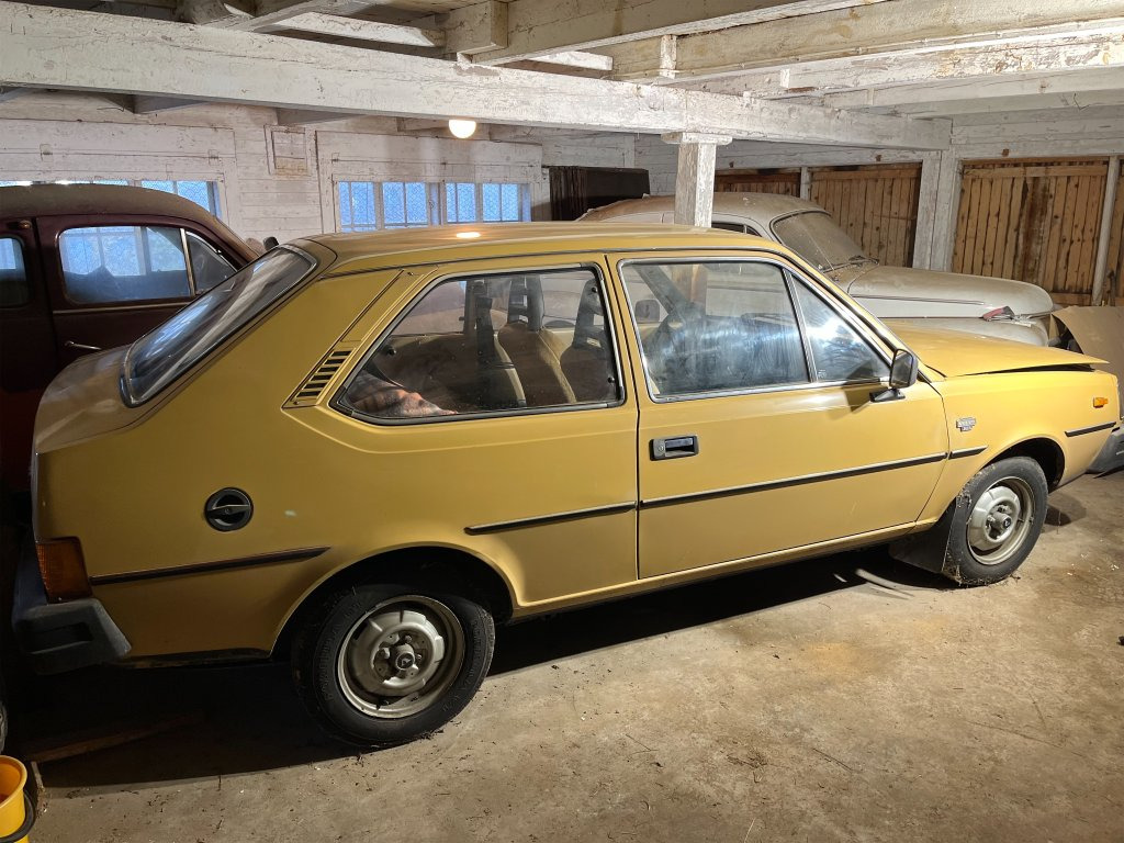 VOLVO 343 DL - Personbil: bild 2 VOLVO 343 DL - Personbil: bild 2