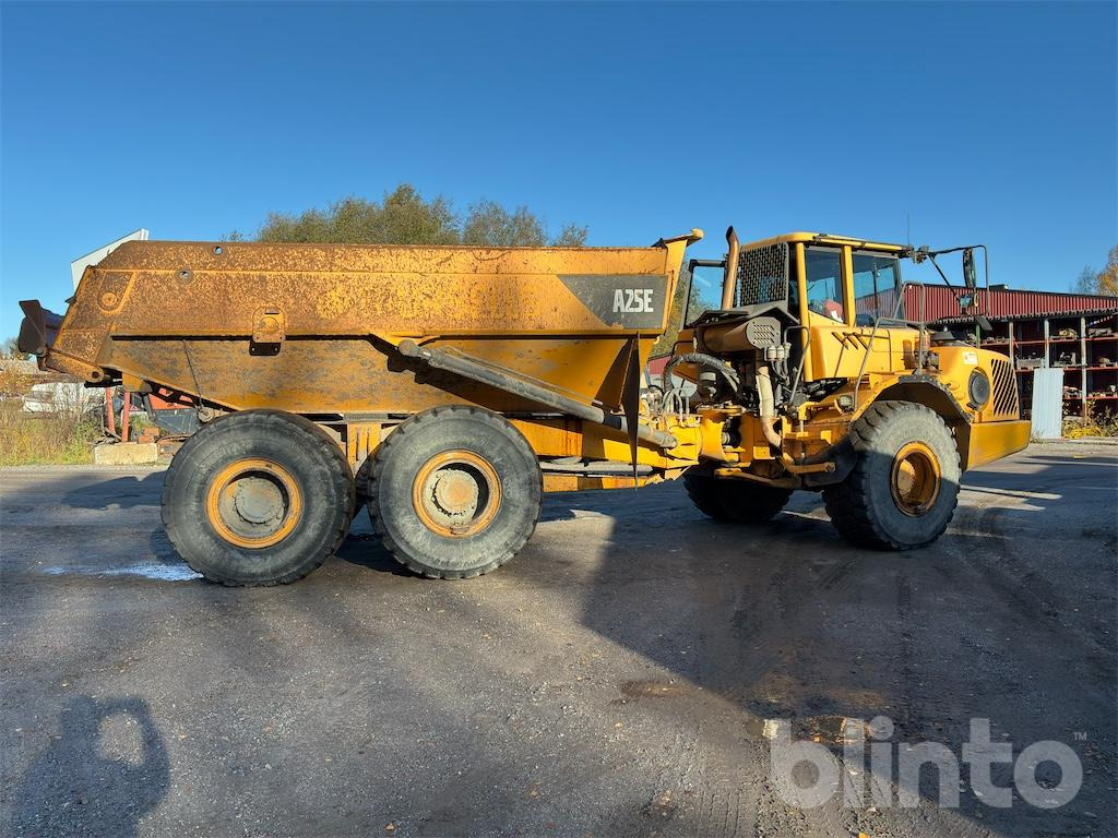 VOLVO A25E 6X6 - Ramstyrd dumper: bild 4 VOLVO A25E 6X6 - Ramstyrd dumper: bild 4