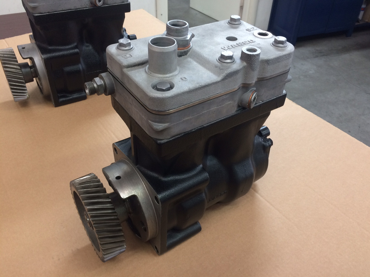 COMPRESSORE ARIA BICILINDRICO MOTORE MERCEDES OM906 - Luftkompressor: bild 5 COMPRESSORE ARIA BICILINDRICO MOTORE MERCEDES OM906 - Luftkompressor: bild 5