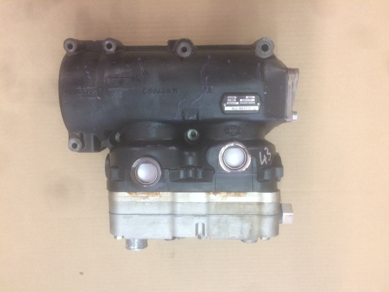 COMPRESSORE ARIA BICILINDRICO SENZA PRESA DI FORZA MAN / KNORR - Luftkompressor: bild 3 COMPRESSORE ARIA BICILINDRICO SENZA PRESA DI FORZA MAN / KNORR - Luftkompressor: bild 3