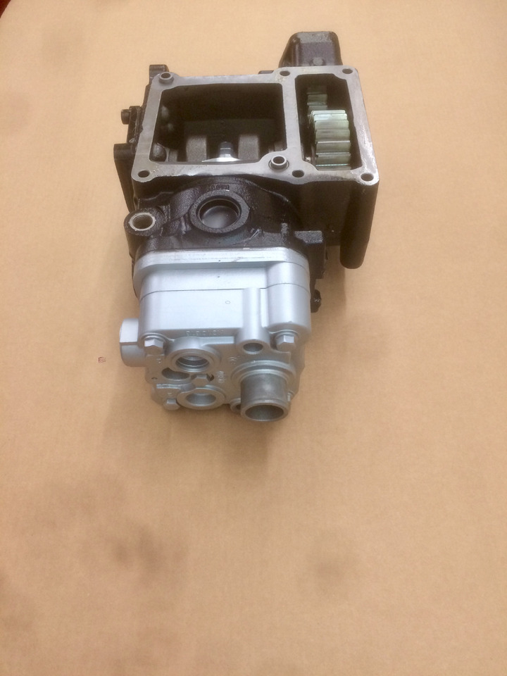 COMPRESSORE ARIA MONOCILINDRICO CON PRESA DI FORZA MAN / KNORR - Luftkompressor: bild 5 COMPRESSORE ARIA MONOCILINDRICO CON PRESA DI FORZA MAN / KNORR - Luftkompressor: bild 5