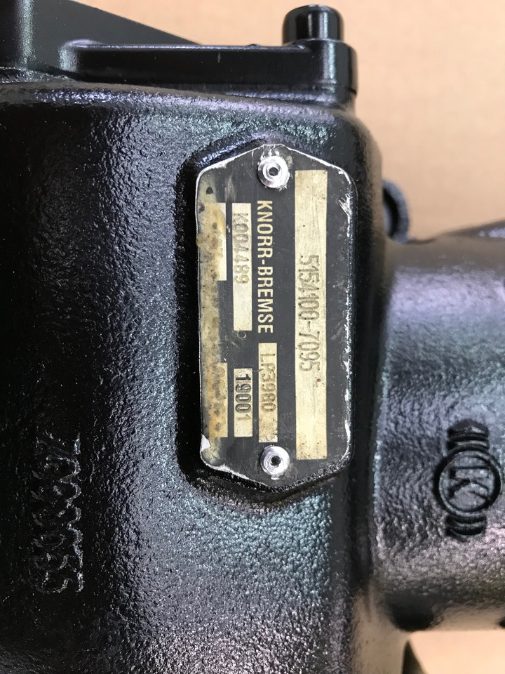 COMPRESSORE ARIA MONOCILINDRICO MAN 51541007095 - Luftkompressor: bild 3 COMPRESSORE ARIA MONOCILINDRICO MAN 51541007095 - Luftkompressor: bild 3