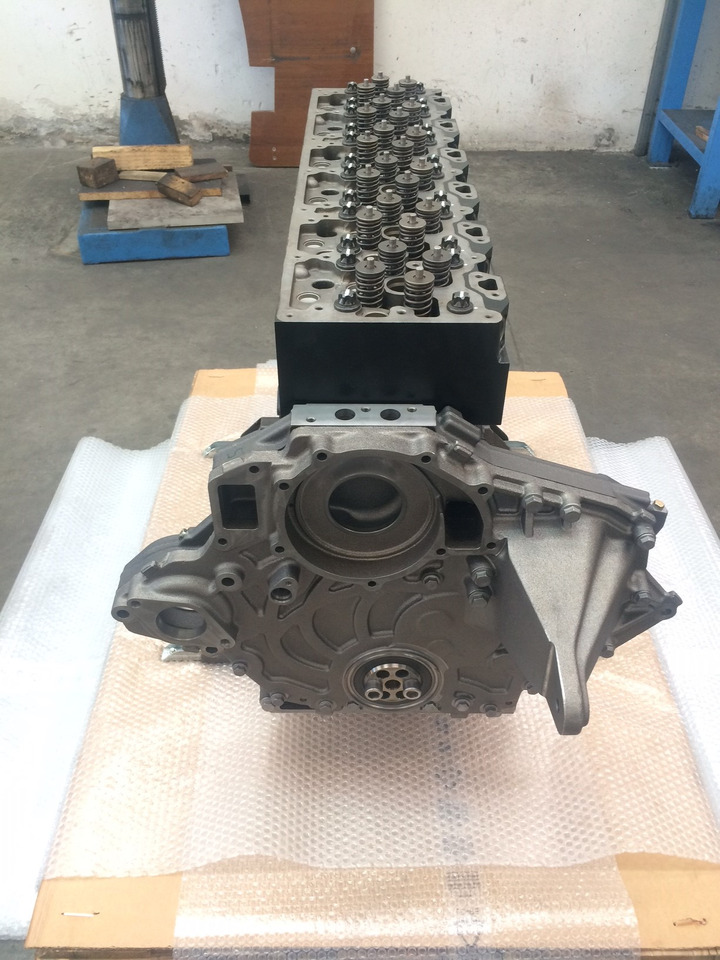 MOTORE MAN D0836LUH41 - 240CV - EURO 3 - BUS - Orizzontale - Motor för Buss: bild 2 MOTORE MAN D0836LUH41 - 240CV - EURO 3 - BUS - Orizzontale - Motor för Buss: bild 2