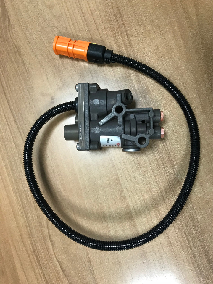 VALVOLA FRENO MOTORE - RIF. MAN 51521600002 - Bromsventil för Lastbil: bild 1 VALVOLA FRENO MOTORE - RIF. MAN 51521600002 - Bromsventil för Lastbil: bild 1