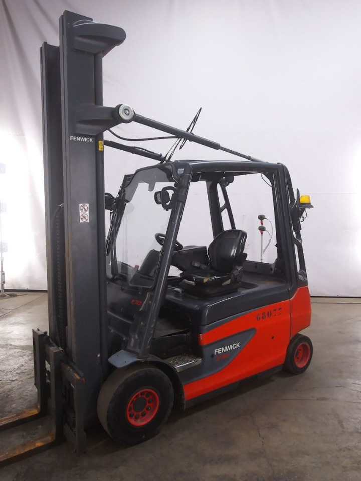Linde E30L-01 - Eltruck: bild 1 Linde E30L-01 - Eltruck: bild 1