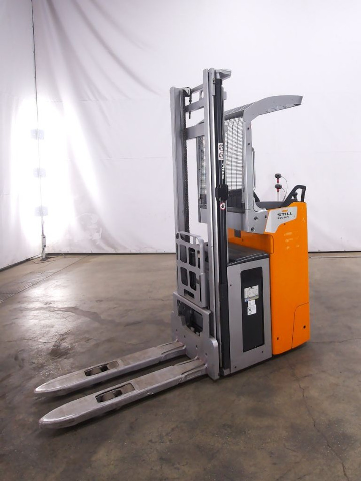 Still FXV14N - Staplare: bild 1 Still FXV14N - Staplare: bild 1