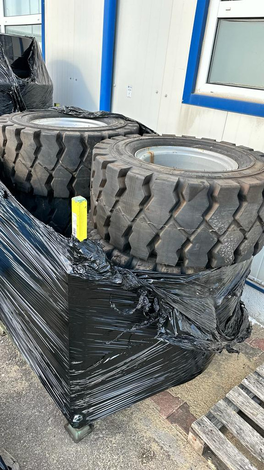 CONTINENTAL CSE ROBUST 355/65 15 - Däck och fälgar för Lastbil: bild 5 CONTINENTAL CSE ROBUST 355/65 15 - Däck och fälgar för Lastbil: bild 5