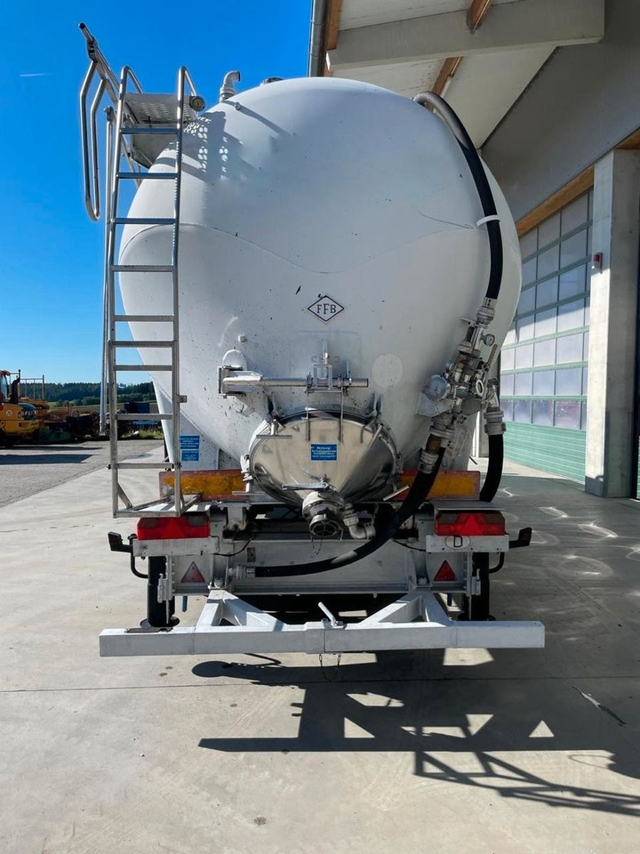 Feldbinder KIP 60 3 - Bulktrailer: bild 2 Feldbinder KIP 60 3 - Bulktrailer: bild 2