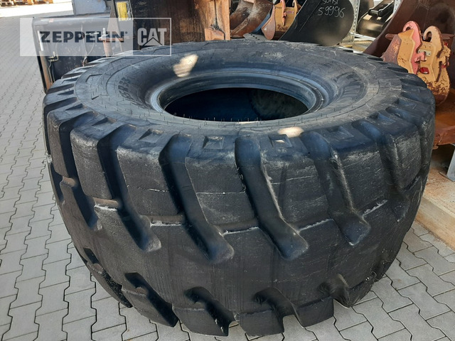 Michelin 1 x Reifen 36/65R33 - Däck för Byggmaskiner: bild 1 Michelin 1 x Reifen 36/65R33 - Däck för Byggmaskiner: bild 1