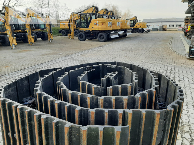 Sonstiges 325-07 Laufwerk 600m - Larvband för Byggmaskiner: bild 4 Sonstiges 325-07 Laufwerk 600m - Larvband för Byggmaskiner: bild 4