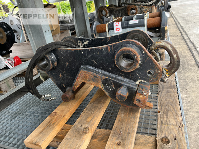 Verachtert CW10H CAT 310 - Redskapsfäste för Byggmaskiner: bild 1 Verachtert CW10H CAT 310 - Redskapsfäste för Byggmaskiner: bild 1