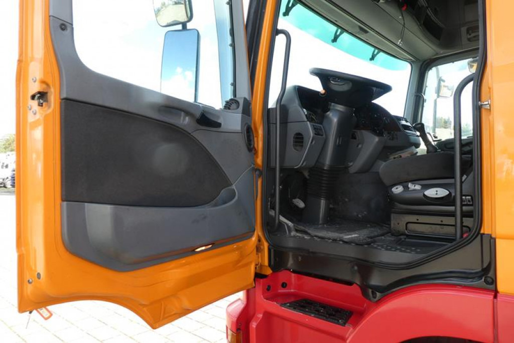 MERCEDES-BENZ Actros 4160 SLT 8x4 4 SZM TITAN -155to.-!! - Dragbil: bild 2 MERCEDES-BENZ Actros 4160 SLT 8x4 4 SZM TITAN -155to.-!! - Dragbil: bild 2