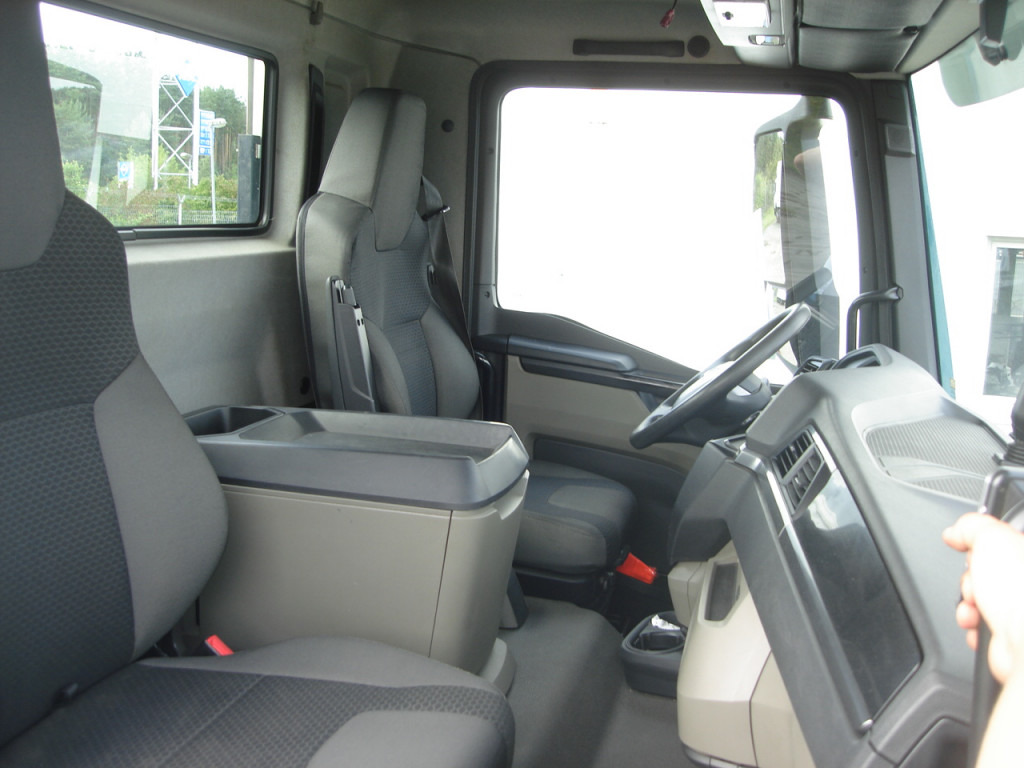 MAN TG-M 15.250 BL Abrollkipper - Lastväxlare lastbil: bild 2 MAN TG-M 15.250 BL Abrollkipper - Lastväxlare lastbil: bild 2