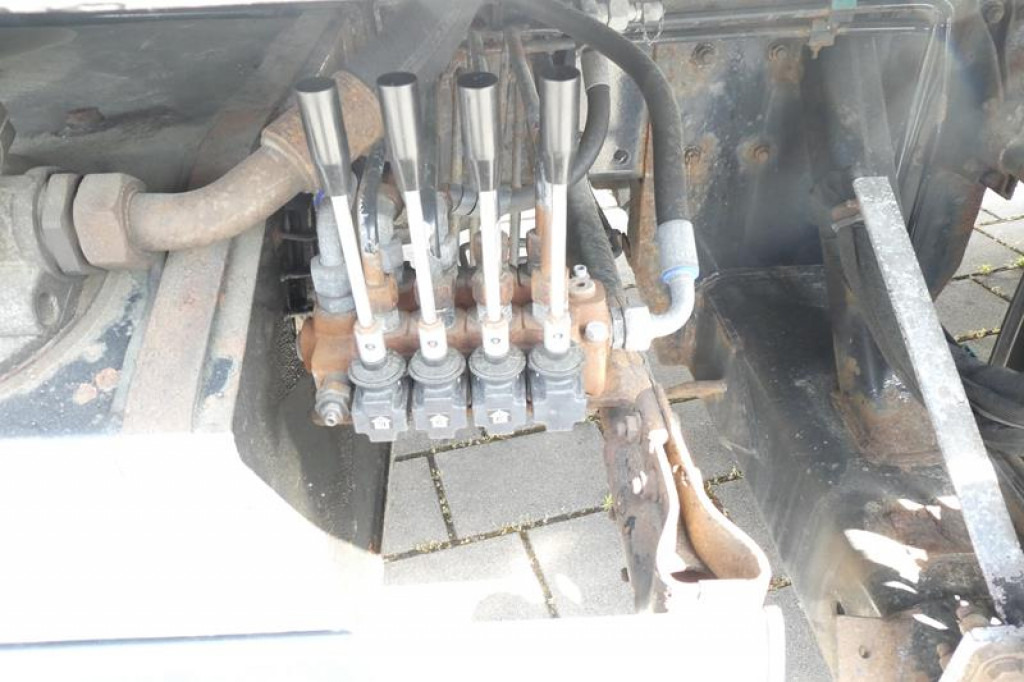 MAN TG-S 26.440 6x4 Pritsche Heckkran PK 27002+Funk - Flakbil, Kranbil: bild 5 MAN TG-S 26.440 6x4 Pritsche Heckkran PK 27002+Funk - Flakbil, Kranbil: bild 5