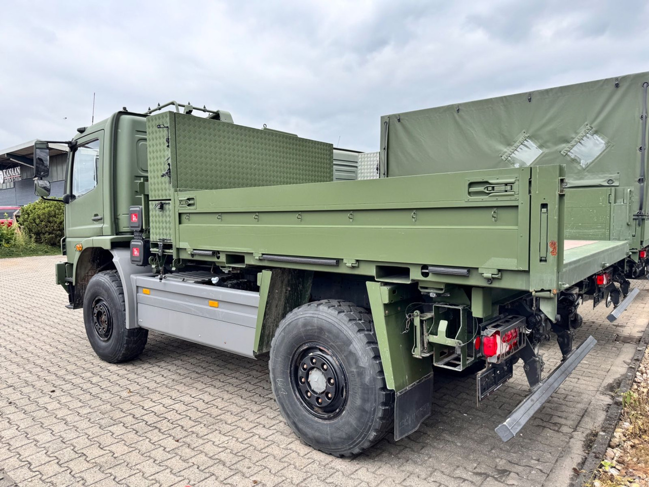 Mercedes-Benz 1018 Atego 4x4 Allrad   Camper Expedition - Containerbil/ Växelflak lastbil: bild 3 Mercedes-Benz 1018 Atego 4x4 Allrad   Camper Expedition - Containerbil/ Växelflak lastbil: bild 3