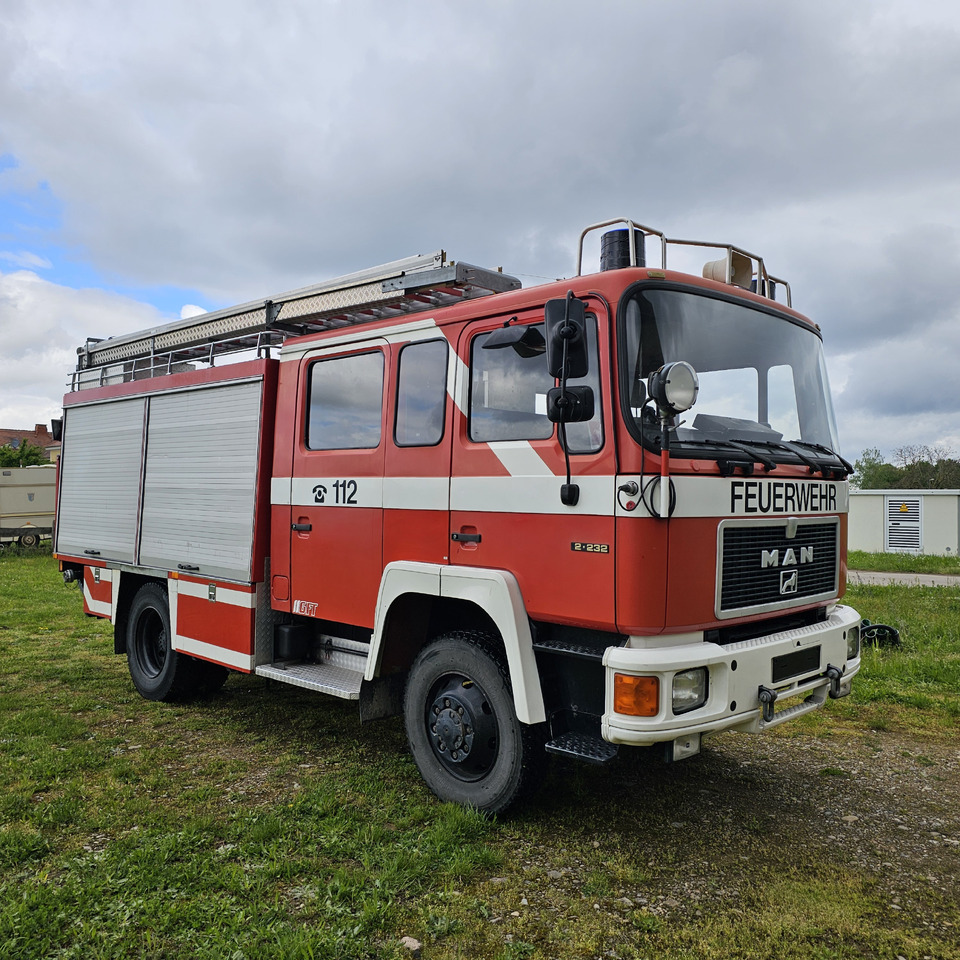 MAN 12.232 Feuerwehr Firetruck Autobomba - Släck/ Räddningsvagn: bild 1 MAN 12.232 Feuerwehr Firetruck Autobomba - Släck/ Räddningsvagn: bild 1
