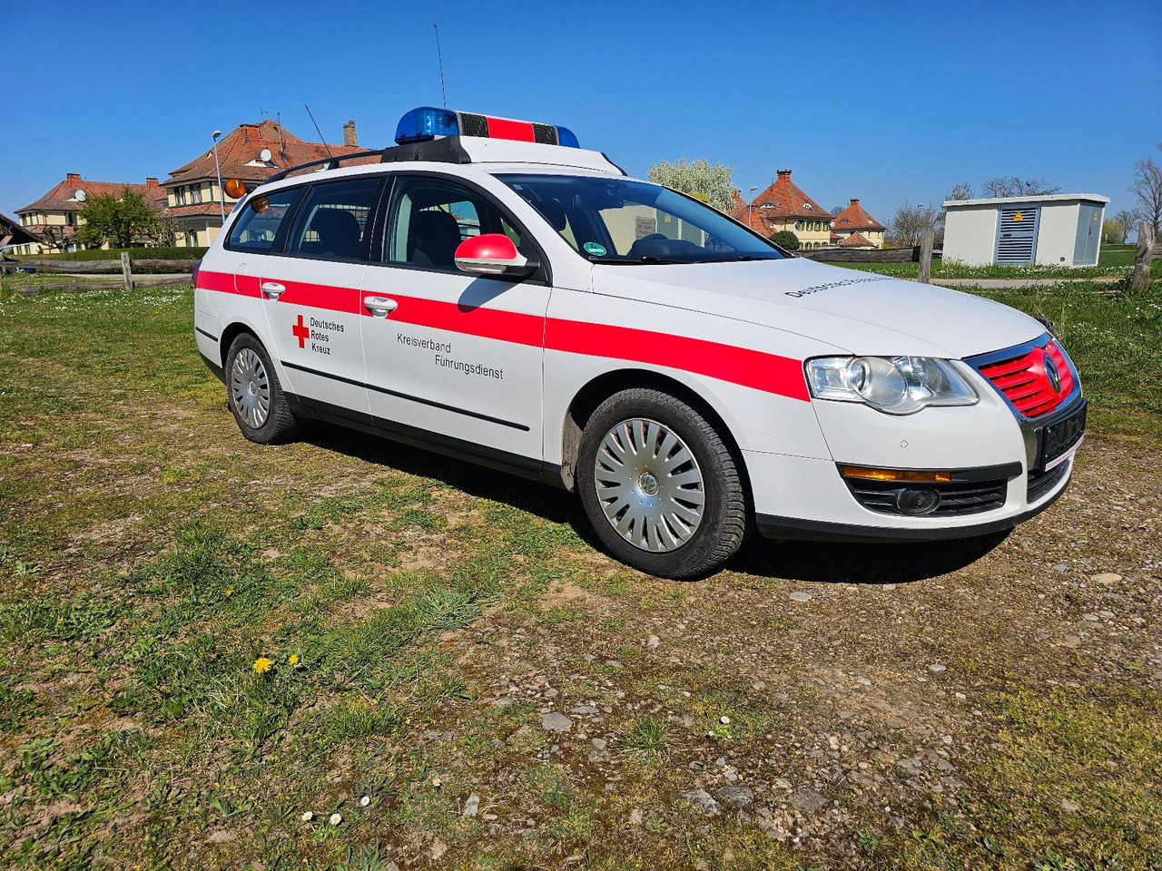 Volkswagen Allrad Feuerwehr Kommandowagen HVO KDOW ELW - Sedan: bild 1 Volkswagen Allrad Feuerwehr Kommandowagen HVO KDOW ELW - Sedan: bild 1